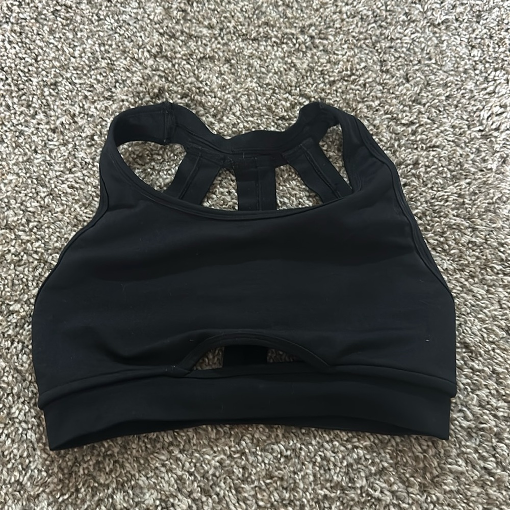 Alphalete sports bra